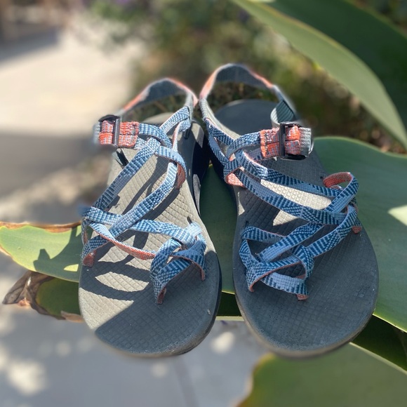 Women’s Chacos Size 7, Good Used Condition - Picture 4 of 15